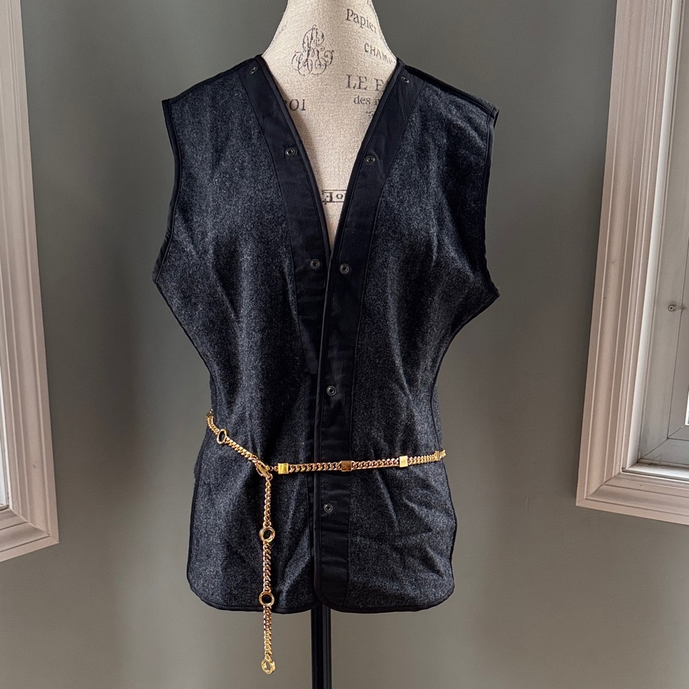 Burberry wool waist coat snap in liner EUC‎ size LR